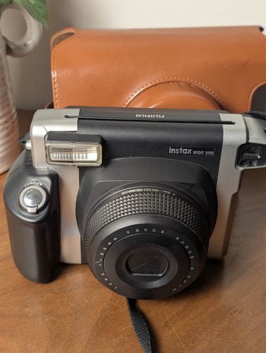 Fujifilm instax wide 300 - instax,